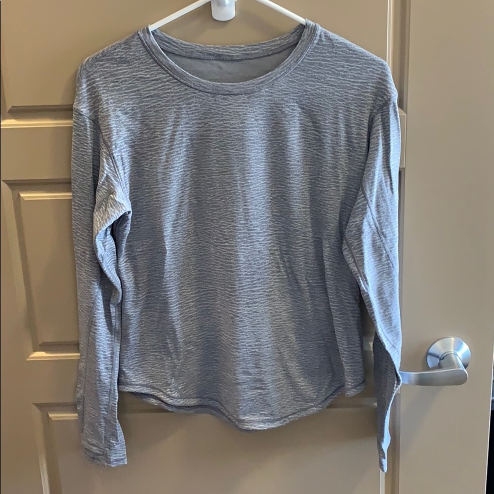 Lululemon longsleeve sz 4 gray